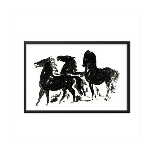 Drie zwarte paarden staand naar links lijkend